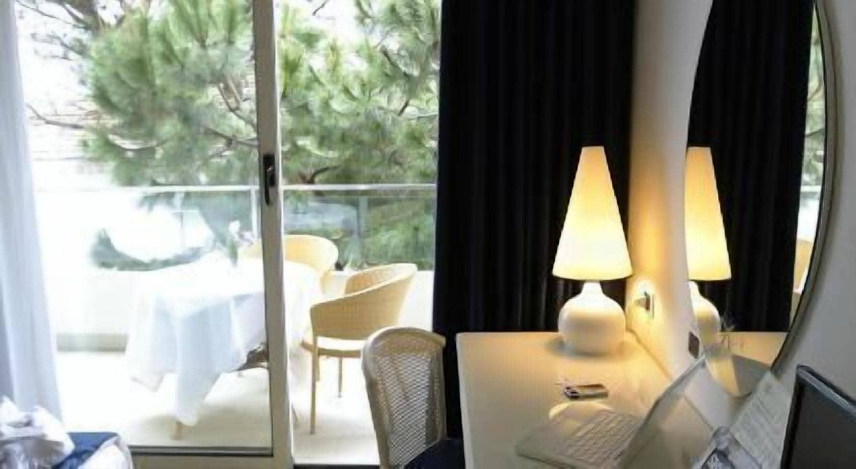 רימיני Hotel Luxor מראה חיצוני תמונה