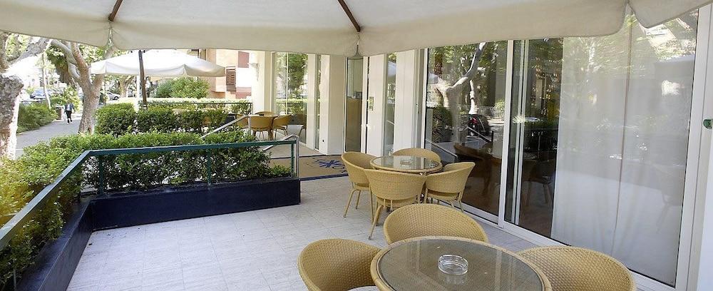 רימיני Hotel Luxor מראה חיצוני תמונה