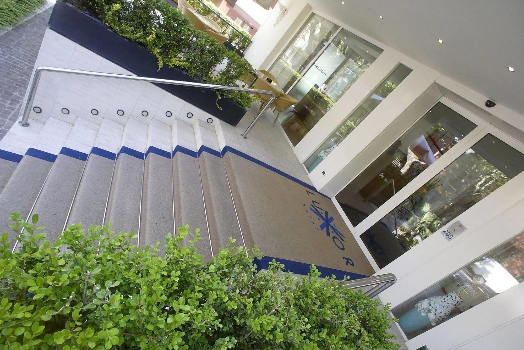 רימיני Hotel Luxor מראה חיצוני תמונה